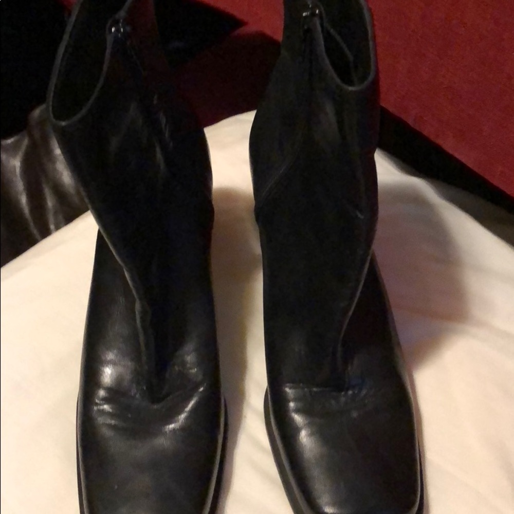 Boots - Picture 4 of 4